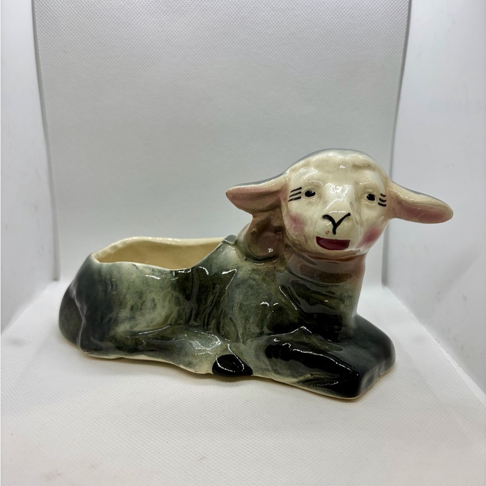 Vintage 🐑 Ceramic Sheep Planter❤️